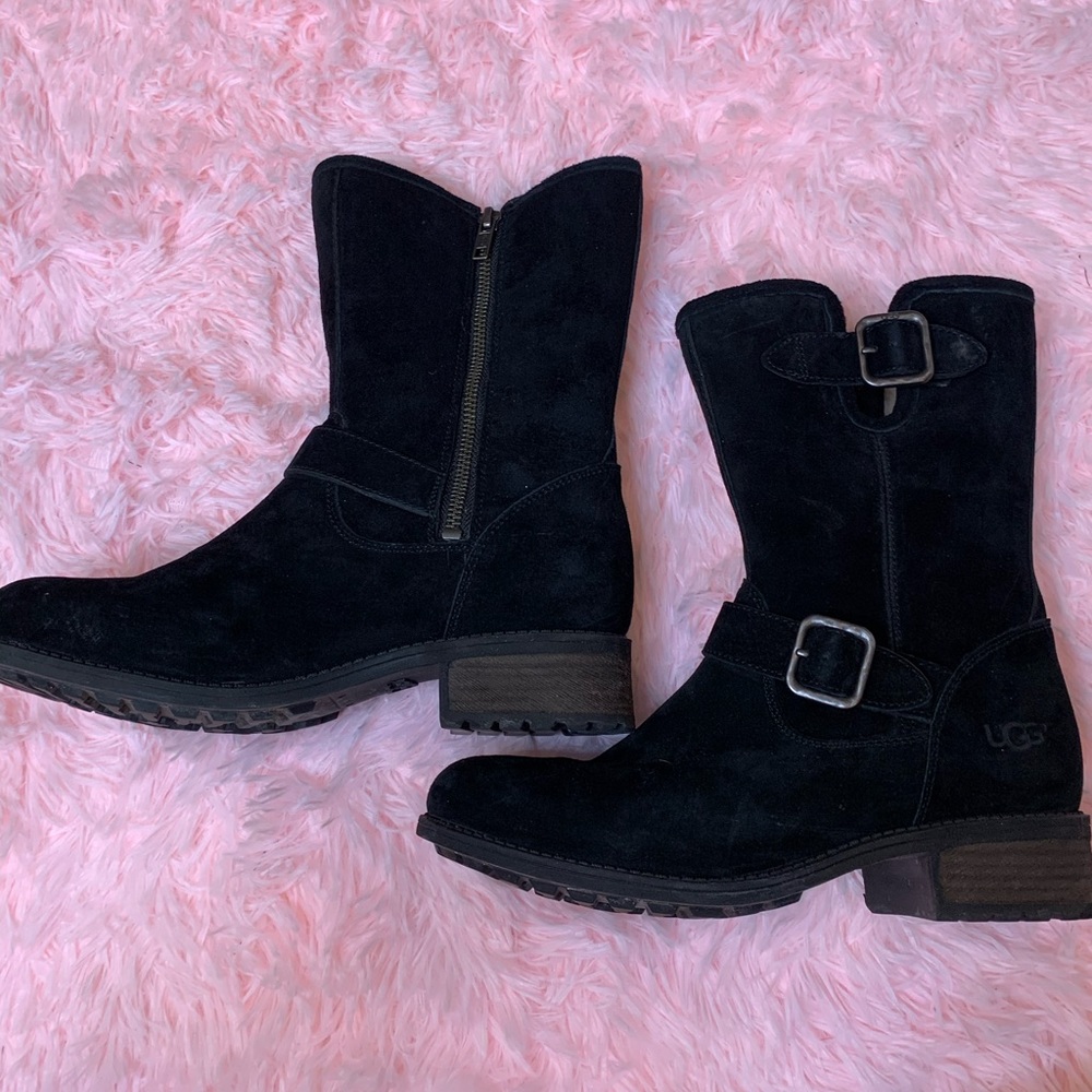 UGG SUEDE BOOTS